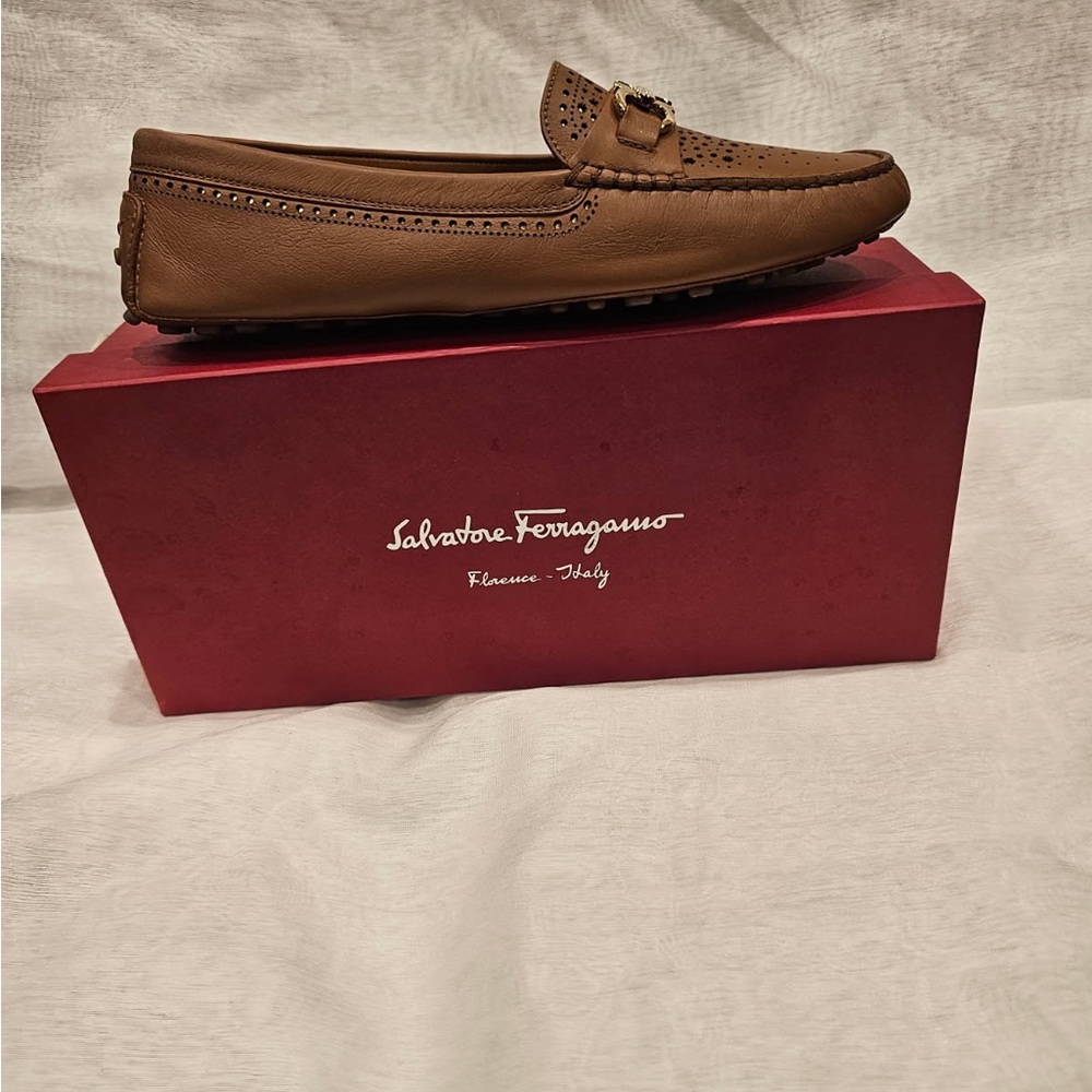 Salvatore Ferragamo Women’s Tan Leather Bit-Detail Driving Loafers